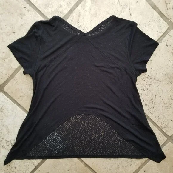 Lululemon Loop Around Tee - Picture 6 of 8